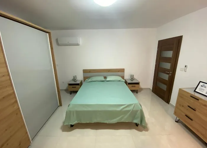 Modern, Spacious, 3 Bedroom Apartment Near Malta International Airport