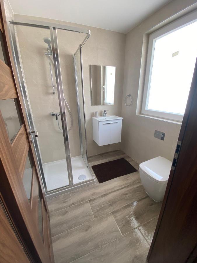 Appartement Modern, Spacious, 3 Bedroom Near Malta International Airport Luqa
